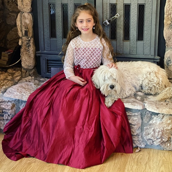 Beautiful Fancy Dress with a long train ❤️ - Picture 1 of 14